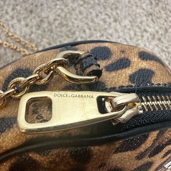 Dolce & Gabbana Glam leopard print round crossbody bag excellent condition - Picture 8 of 10